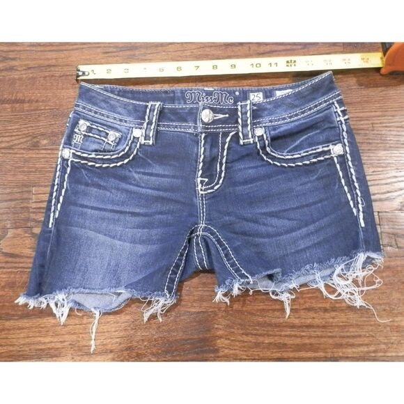 Miss Me Women's Jean Shorts Signature Boot Size 25 - Picture 2 of 3